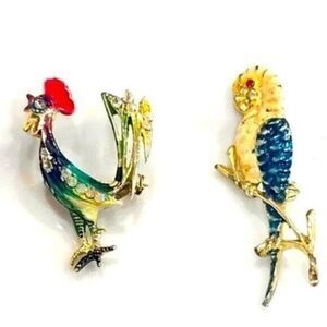 VINTAGE Bird Pins Loy of 2 Brooches Rhinestones Colorful Parrot Rooster